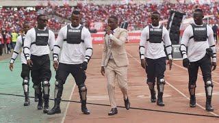 ALICHOKISEMA MSEMAJI WA SIMBA AHMED ALLY BAADA YA KUWAFUNIKA YANGA KWENYE SIMBA DAY