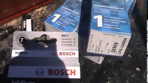 Changing plugs on a 2004 Saturn Vue using Iridium plugs (part 1) 2-08-2015