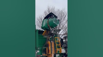 WM Labrie Automizer vs Christmas Tree