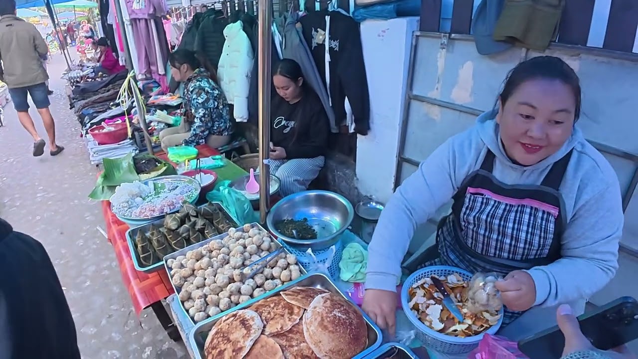 หลวงพระบาง Ep.8 ตลาดเช้าที่หลวงพระบางช่วงนี้จีนจะเยอะมาก