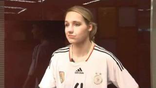 Famous Fragebogen: Babett Peter Profile