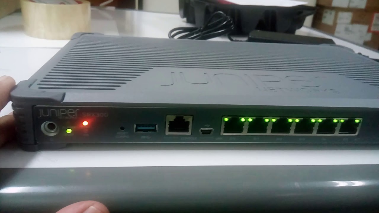 Unboxing Juniper SRX300 6 port