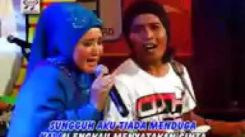 Evie Tamala   Teman Biasa Official Music Video144P