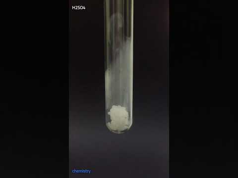 تفاعل عنيف بين حمض الكبريتيك المركز و هيدروكسيد الصوديوم    