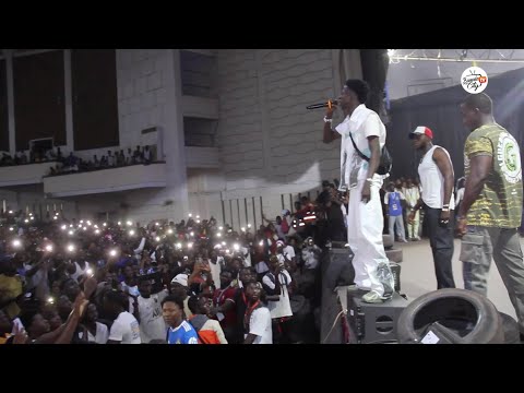 Woni Wa Laden fait craquer la salle du Palais de la Culture [ Vidéo ]