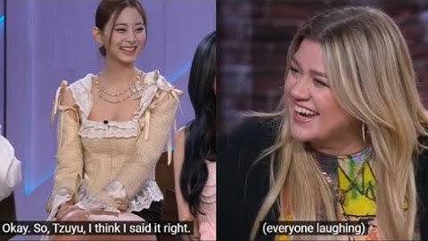Kelly Clarkson reacts to Tzuyu cute voice