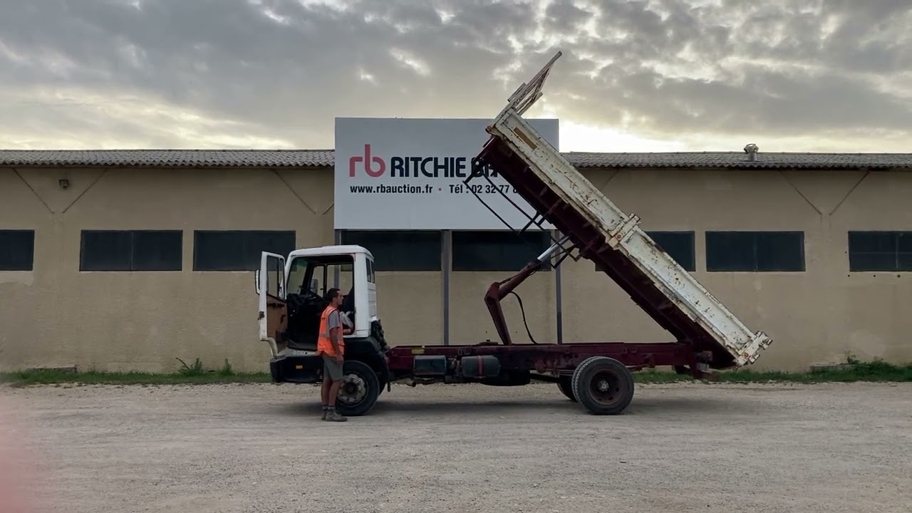 1988 Mercedes-Benz 1114 Dump Truck I St Aubin, France Auction - 27 & 28 Septembre