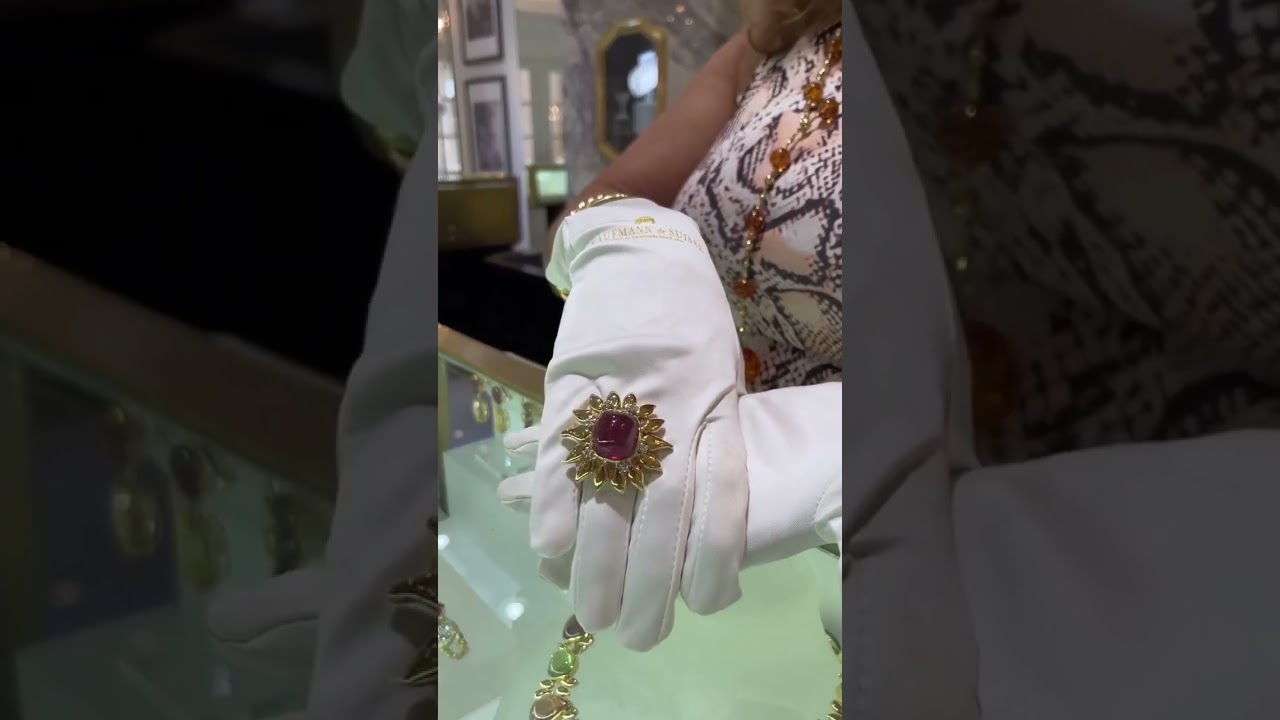 💎 Kaufmann de Suisse presents a 25ctw pink tourmaline for those who dare to shine!