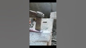 HOW TO MAKE A CROW BAR #twinbrothersblacksmith #SHORTS #CROWBAR #FORGING