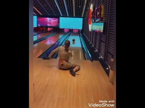 #Belinda y #ChristianNodal jugando boliche #NODELI ????