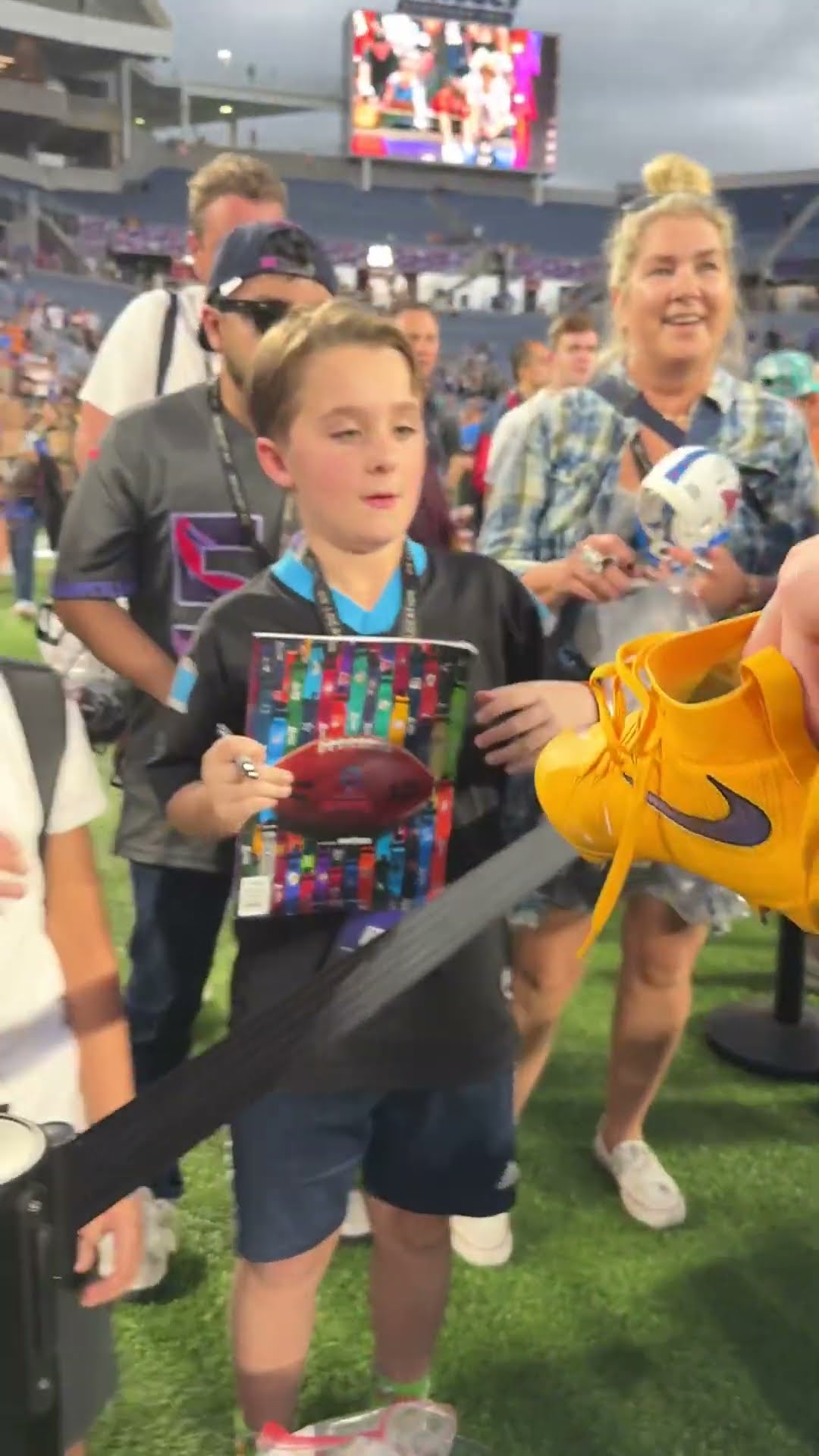 Byron Murphy Jr. Gives Signed Cleats to Lucky Fan ?