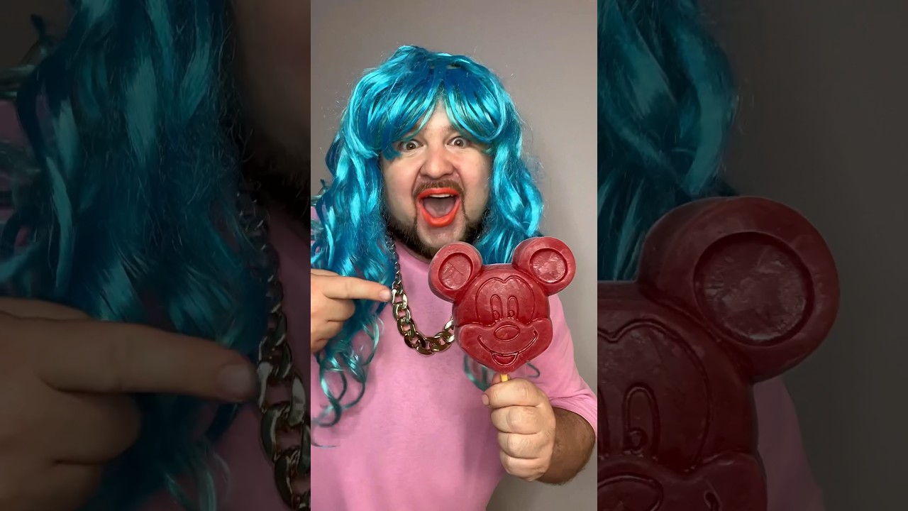 Гигантская мороженое Микки Маус ￼