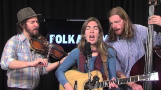 Folk Alley Sessions: The Stray Birds - "Wildflower Honey" chords