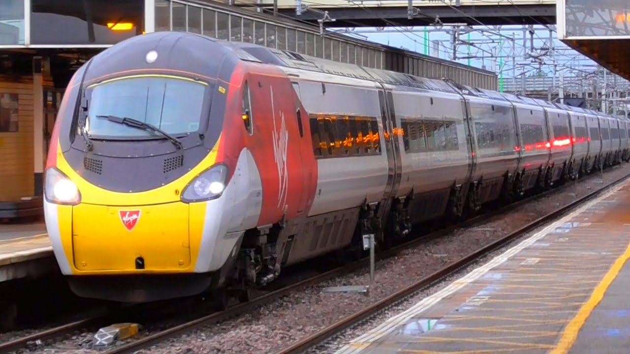 Late Evening Trains at Milton Keynes Central, WCML - 30/07/19