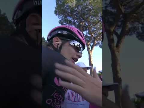 🚀 La toute dernière de ce Giro 2025 est pour Olav Kooij qui s'impose à Rome ! #shorts #cycling