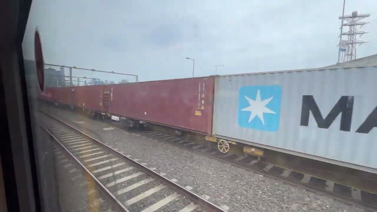 RailFirst VL357 & CFCLA VL353 on the Up Maryvale Paper Train to North Dynon