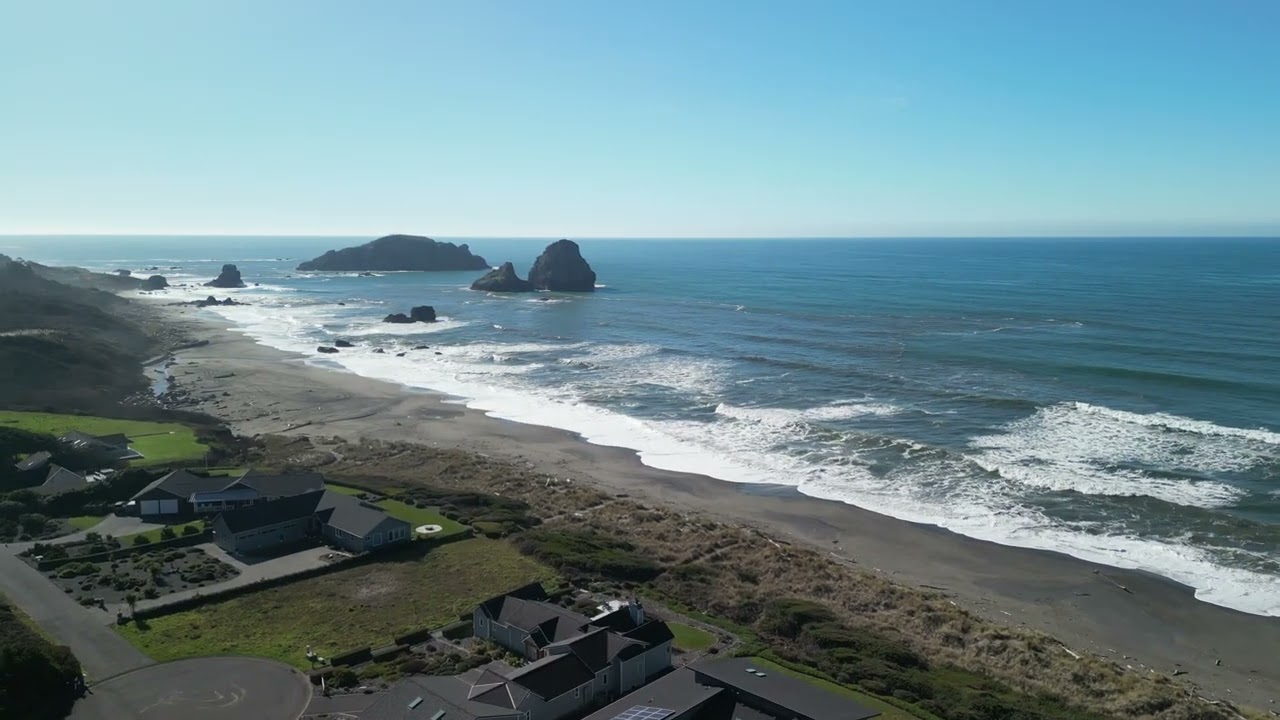 360 Shoreline Dr. Smith River, CA  95567