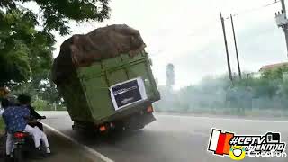 video truk oleng parah cctv jambi km 10