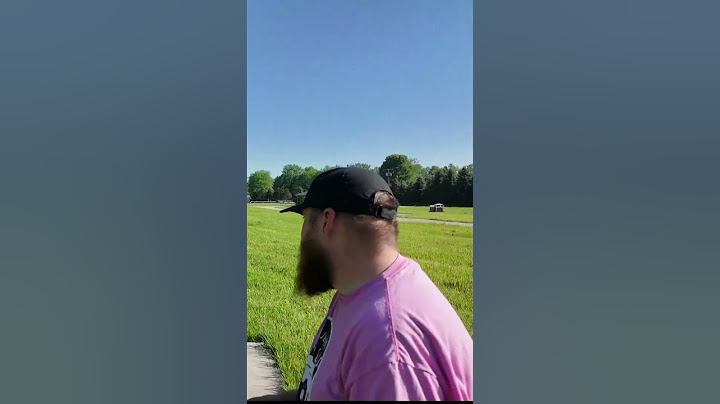 Disc Golf Hole 1: 275 Feet Challenge!
