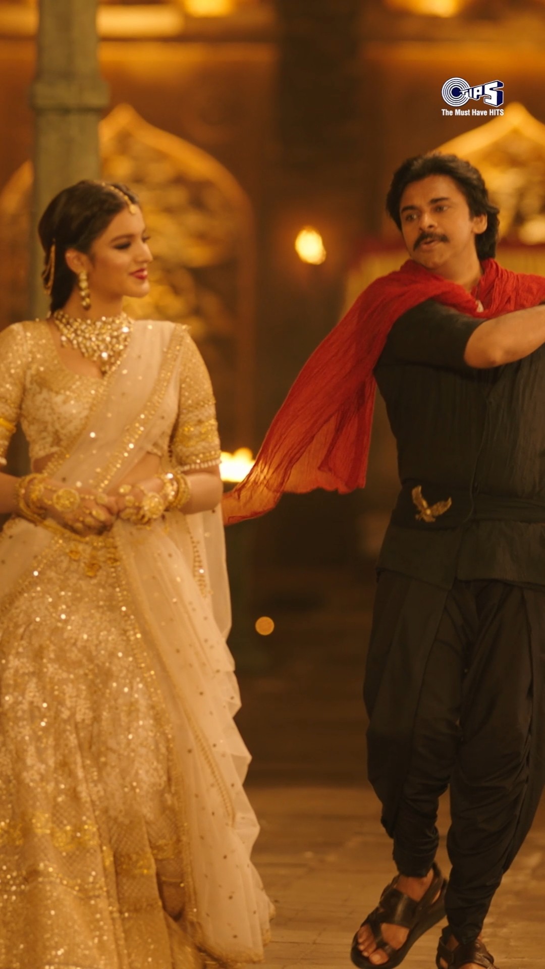 #HariHaraVeeraMallu 2nd single ~#UdaaKeLeGayi is out now!?#pawankalyan #nidhhiagerwal