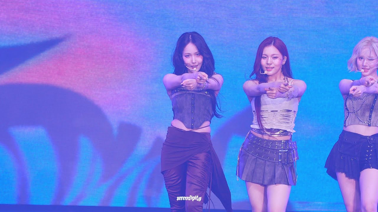 250705  NEW LEGACY in Seoul 'La La Love Me' 비비지 신비(VIVIZ SinB) 직캠