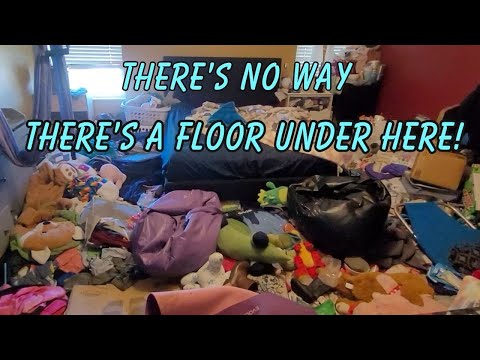 Cleaning extremely cluttered bedroom for single mom w/ ADHD w/ 3 kids for FREE #satisfying #cleaning