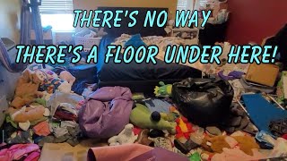 Cleaning extremely cluttered bedroom for single mom w/ ADHD w/ 3 kids for FREE #satisfying #cleaning