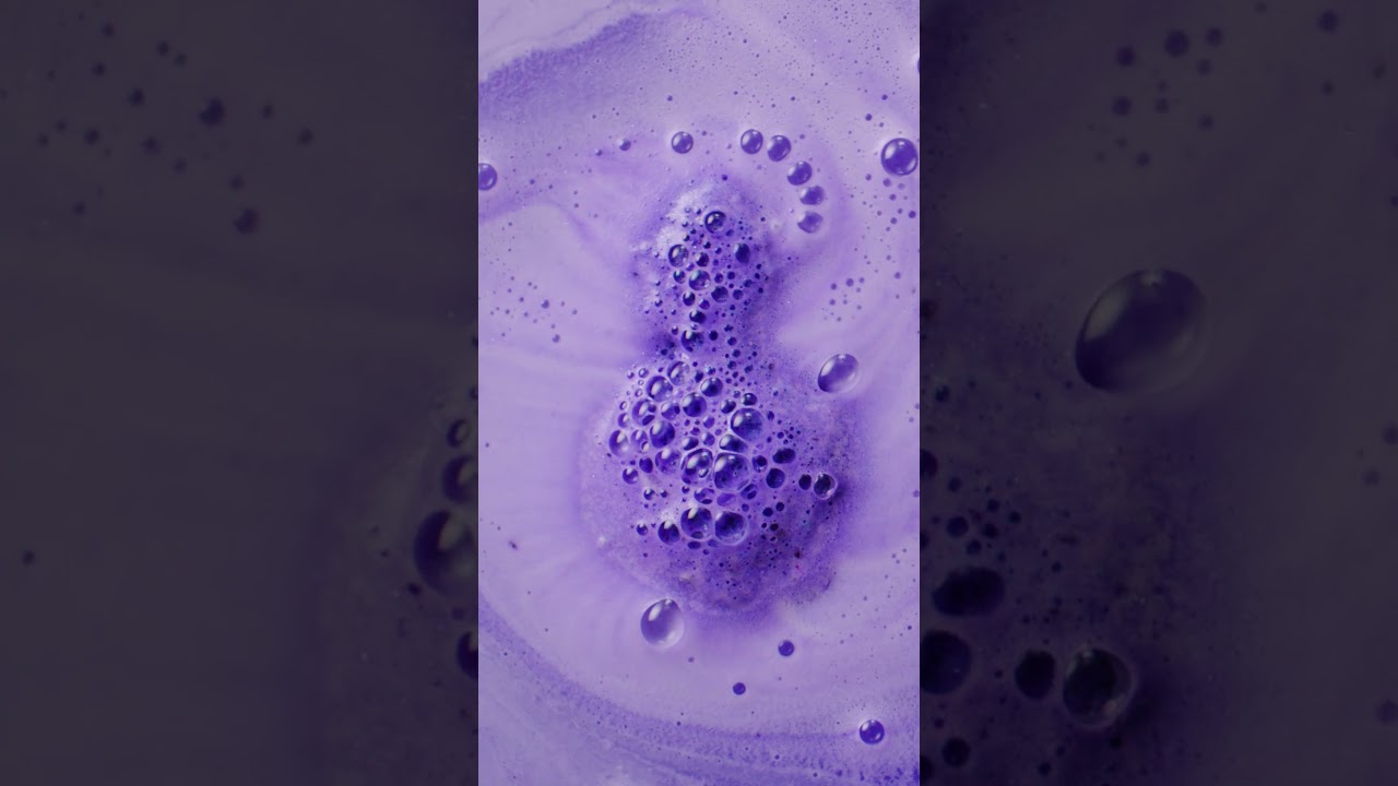 Love Potion Bath Bomb : LUSH Valentine's Day 2025