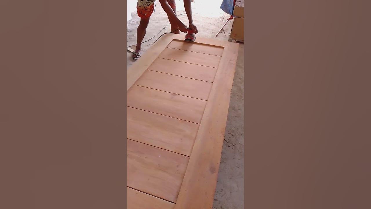 how to use Palm sander in varnish preparation woodworking polish 