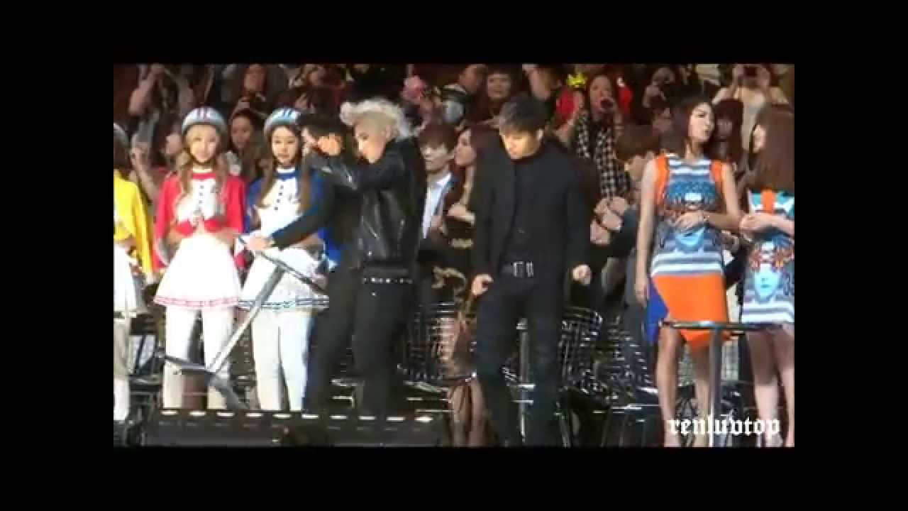 [HD]131122 BIGBANG Taeyang Daesung dancing & Seungri helping EXO @MAMA in Hong Kong Ending