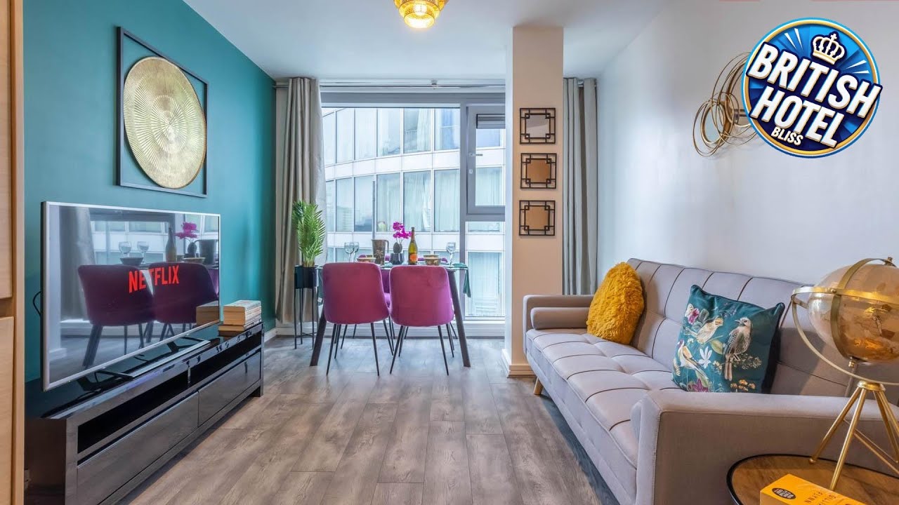 Stylish 2 bedroom City Centre Apartment sleeps 6 with Free Convenient Bullring , Grand Central Parki