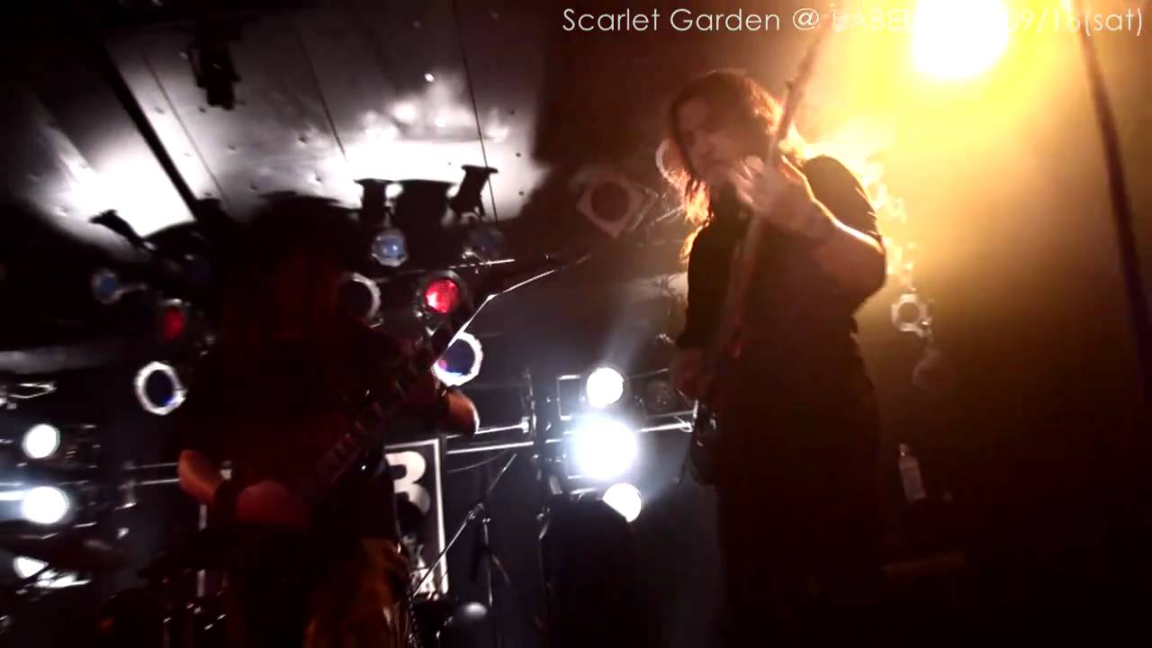 Carve The Sign / Scarlet Garden (fear.Kelly SIMONZ)