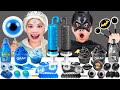 青い食べ物VSブラックフード チャレンジ | ASMRモッパン ヒーローのためのお菓子 エルサVSバットマン