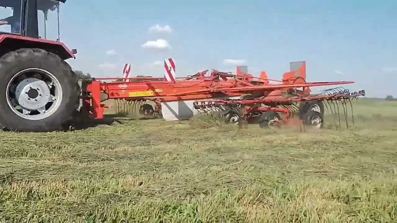 sianokosy na mazowszu 2023  Krone Vario pack 1500  Pronar 245 case MX 120