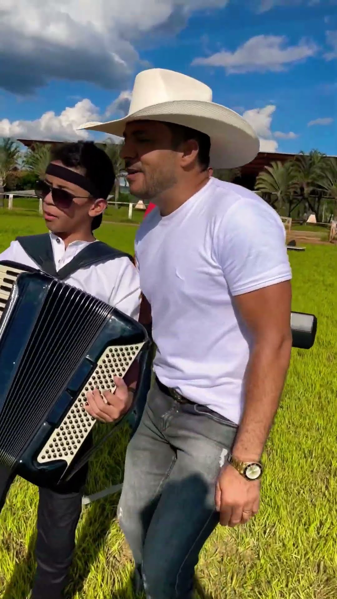 Essa virou hit também a mulherada chegou pra dançar quem gostar comenta #leaozinho