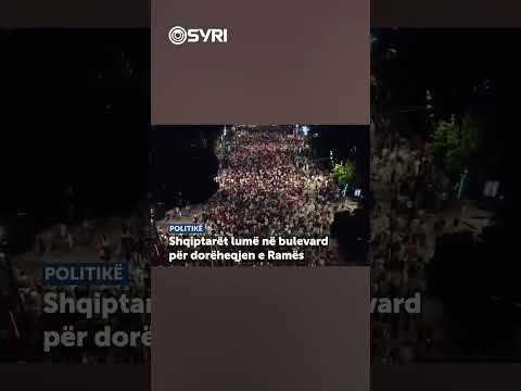 Shqiptarët lumë në bulevard për dorëheqjen e Ramës - SHORTS