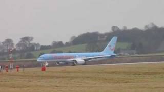 Thomsonfly Boeing 757 G-Byap Taking Off From Edinburgh Jan 2010