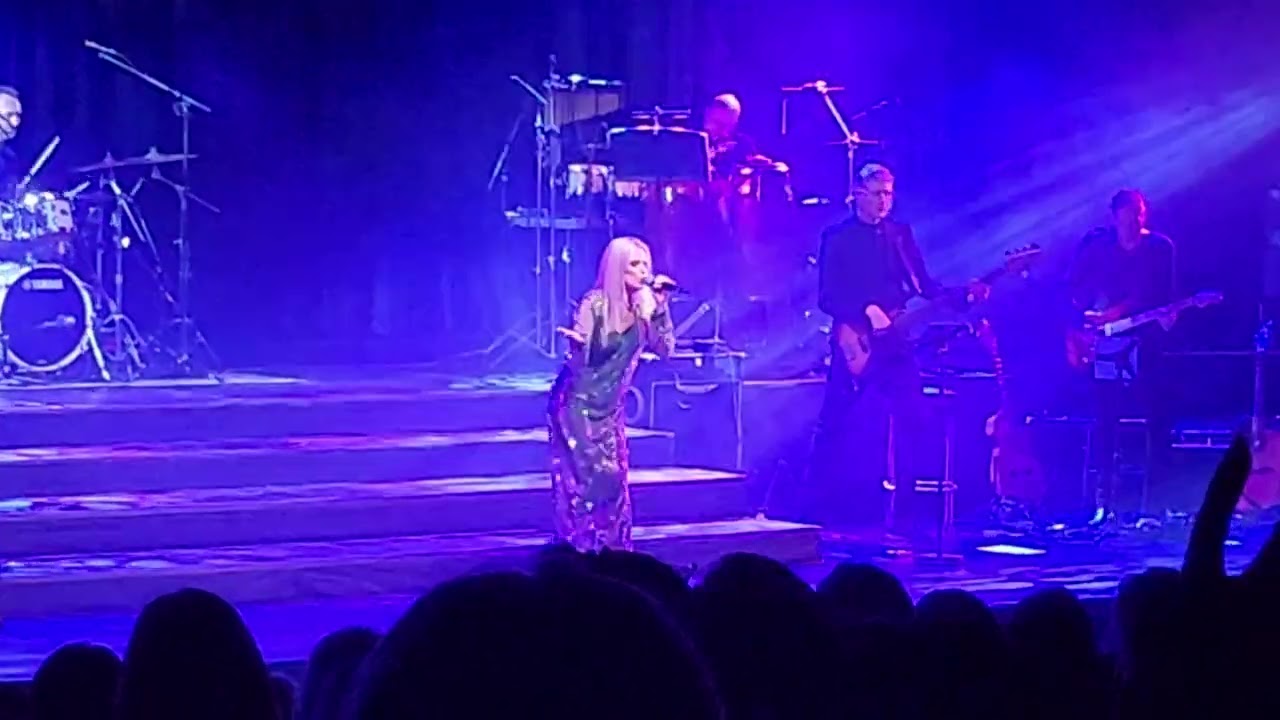 "I'm Alive" By 🇮🇸 Icelandic Singer Jóhanna Guðrún