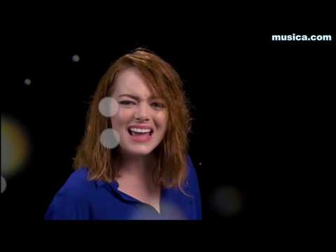 Vídeo: Rachel mcadams pot cantar realment?