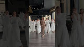 Видео В честь дня наших прекрасных дам будем петь светлые песни в Мегаспорте 🤍 Жду вас! 7.03 #miravi