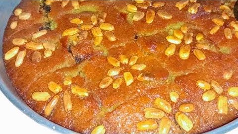 بسبوسة  محشية بالقرفه ❤️ بزينة الفستق بطريقه  المطاعم