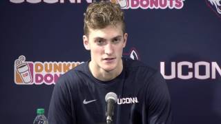 UConn vs  UMass