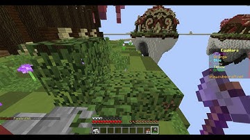 User using AUTO-CLICK and FLYING in Egg Wars Team - CubeCraft