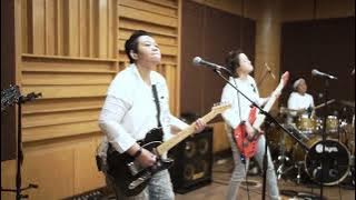 SEKUNTUM MAWAR MERAH - ELVY SUKAESIH COVER BY SAMANTHA BAND | #dangdut #dangdutkoplo #samanthaband