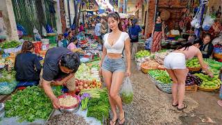 Hidden Local Market 🇰🇭 Fresh Fish, Veggies & Crazy Narrow Streets!