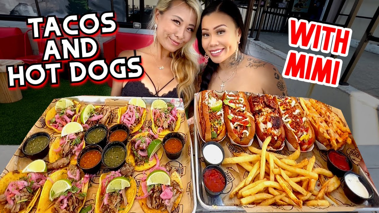 Едим хот-доги и тако в Dirt Dog в Коммерсе, Калифорния, с @LovelyMimi!! 