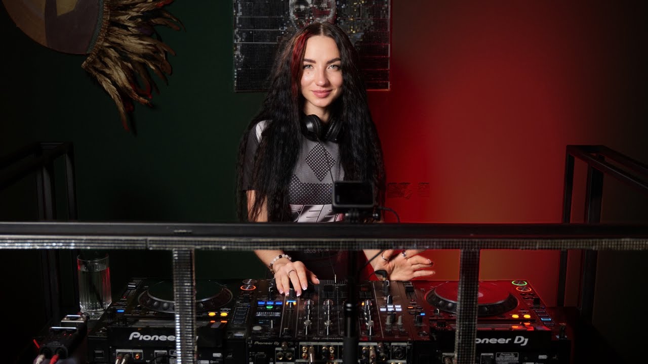 Kristen Kroft - KroftCast #04 Bohema Bar, Batumi [Melodic Techno / Indie Dance Dj Mix 2025] 4k