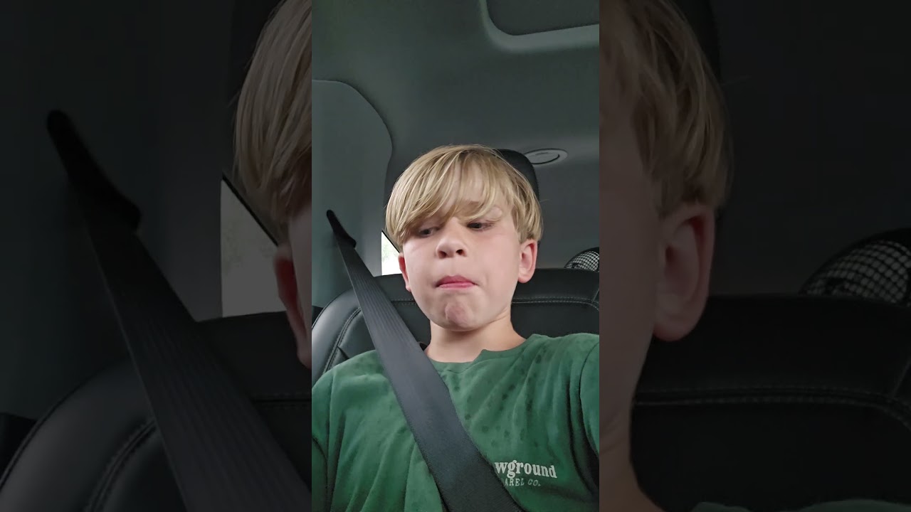 trying 1up freeze dried watermelon