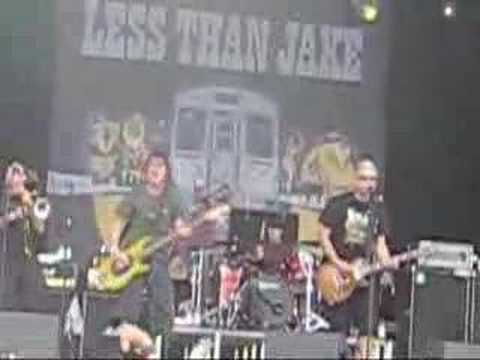Less Than Jake - History of a Boring Town @ Pier Pressure 07