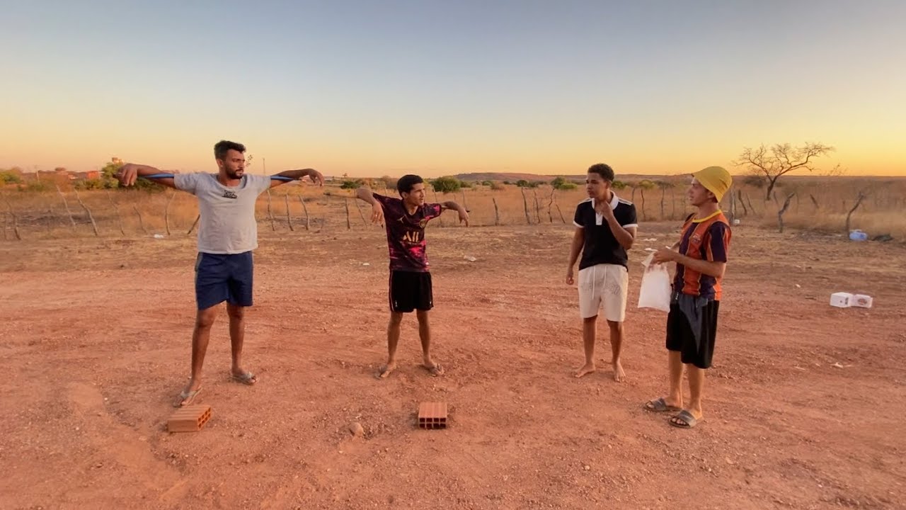MARCOS E BRUTINHO SE DERAM MAU MA BRINCADEIRA DO CABO DE VASSOURA